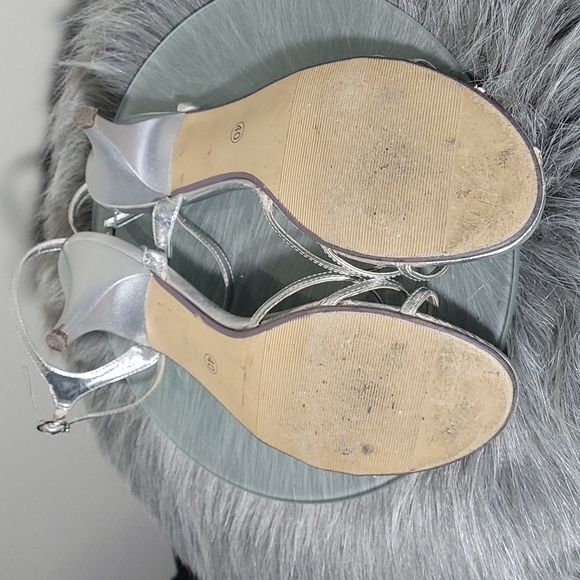 Taxi Silver & Faux Diamond Heels - Picture 4 of 7